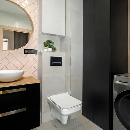 Sky Eleven - Parking&balcony By Renters Prestige * Poznań