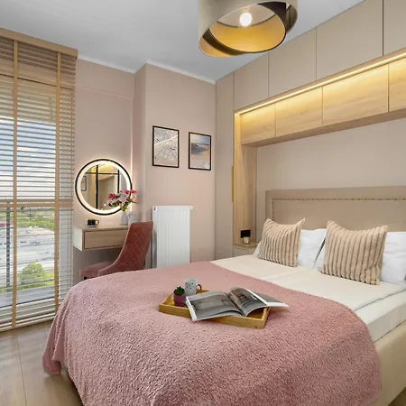Apartment Sky Eleven - Parking & Balcony By Renters Prestige *