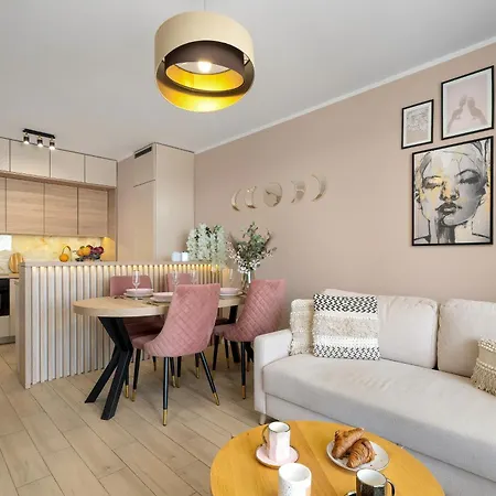 Sky Eleven - Parking & Balcony By Renters Prestige *