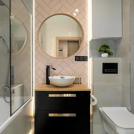 Sky Eleven - Parking & Balcony By Renters Prestige *